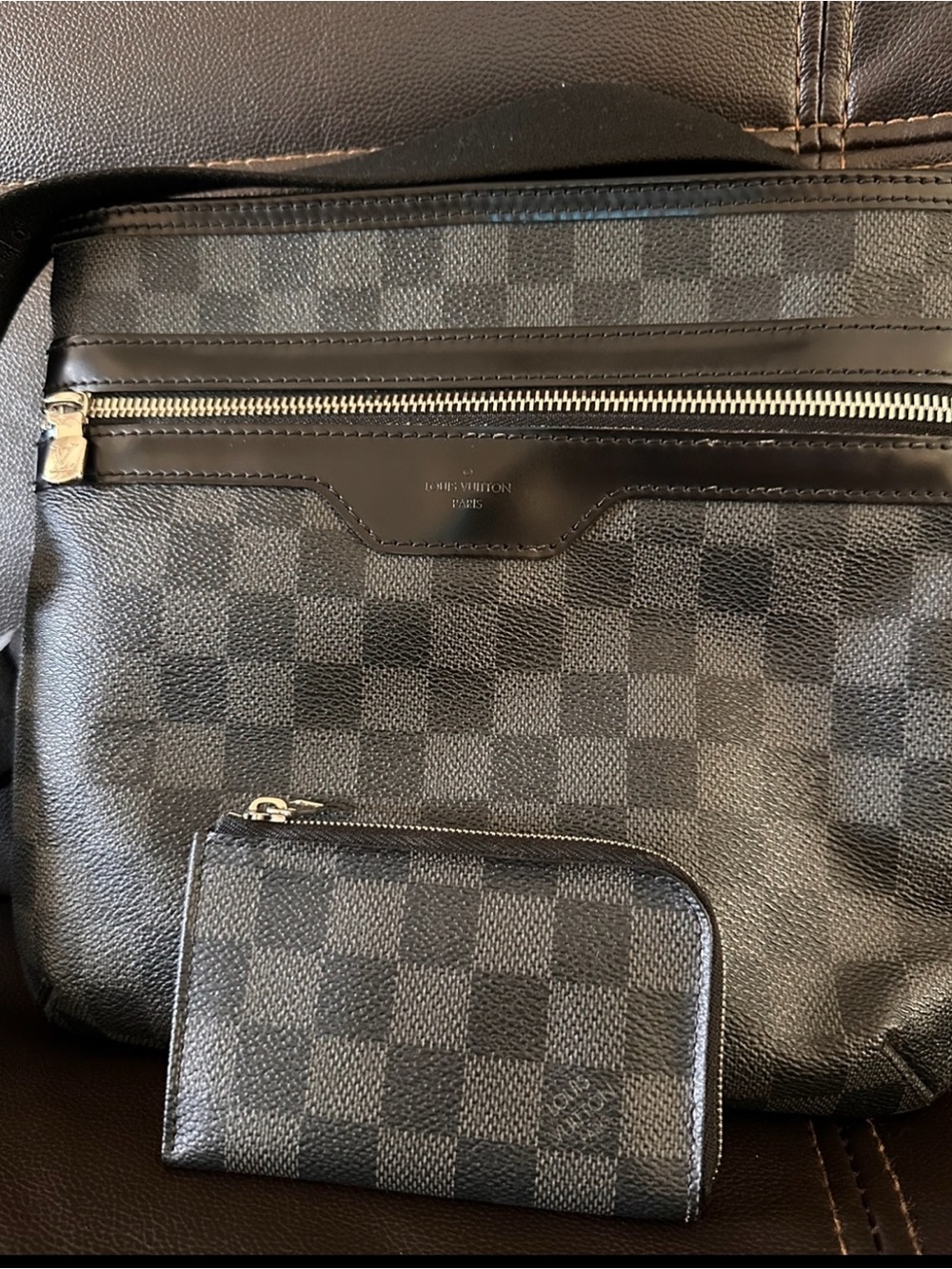 Louis Vuitton Black Damier Graphite Messenger Bag with Coin Pouch